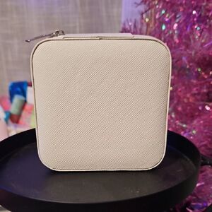 Elegant Cream Women's Bag
